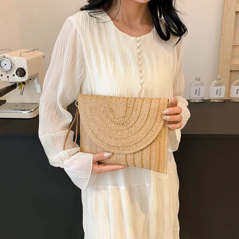 Summer Beach Straw Clutch Bag Cute Crossbody Bag for Women Travel Shoulder Bags Purse Ladies Casual Wicker Handbags