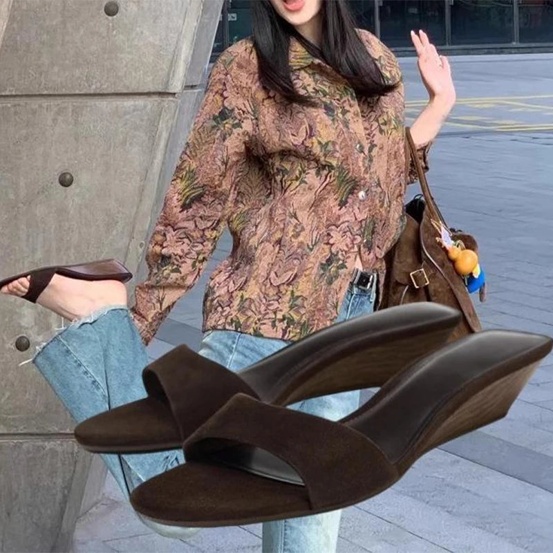 Sandals With Platform For Women New 2025 Brand Sandals Luxury Wedge Sandals Platform Sandals Simple Versatile Fashion Sandals