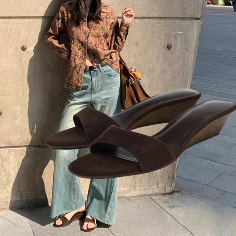 Sandals With Platform For Women New 2025 Brand Sandals Luxury Wedge Sandals Platform Sandals Simple Versatile Fashion Sandals