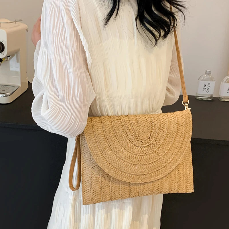 Summer Beach Straw Clutch Bag Cute Crossbody Bag for Women Travel Shoulder Bags Purse Ladies Casual Wicker Handbags