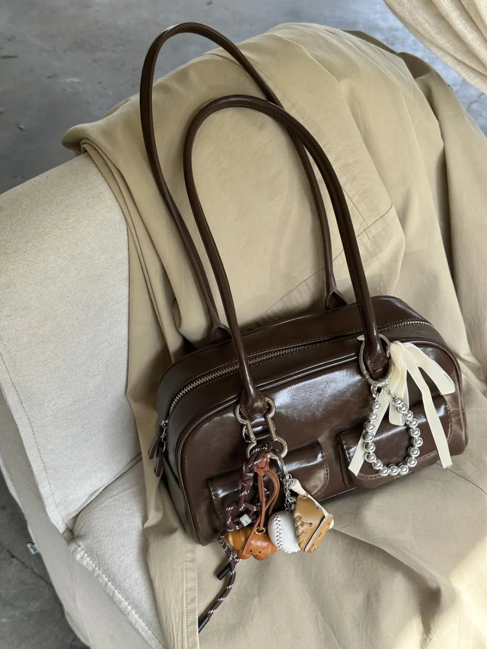Women's Handbag 2025 New Double Handle Shoulder Commuter Bag Versatile Fashion Medium Size PU Leather Zipper Closure Bag