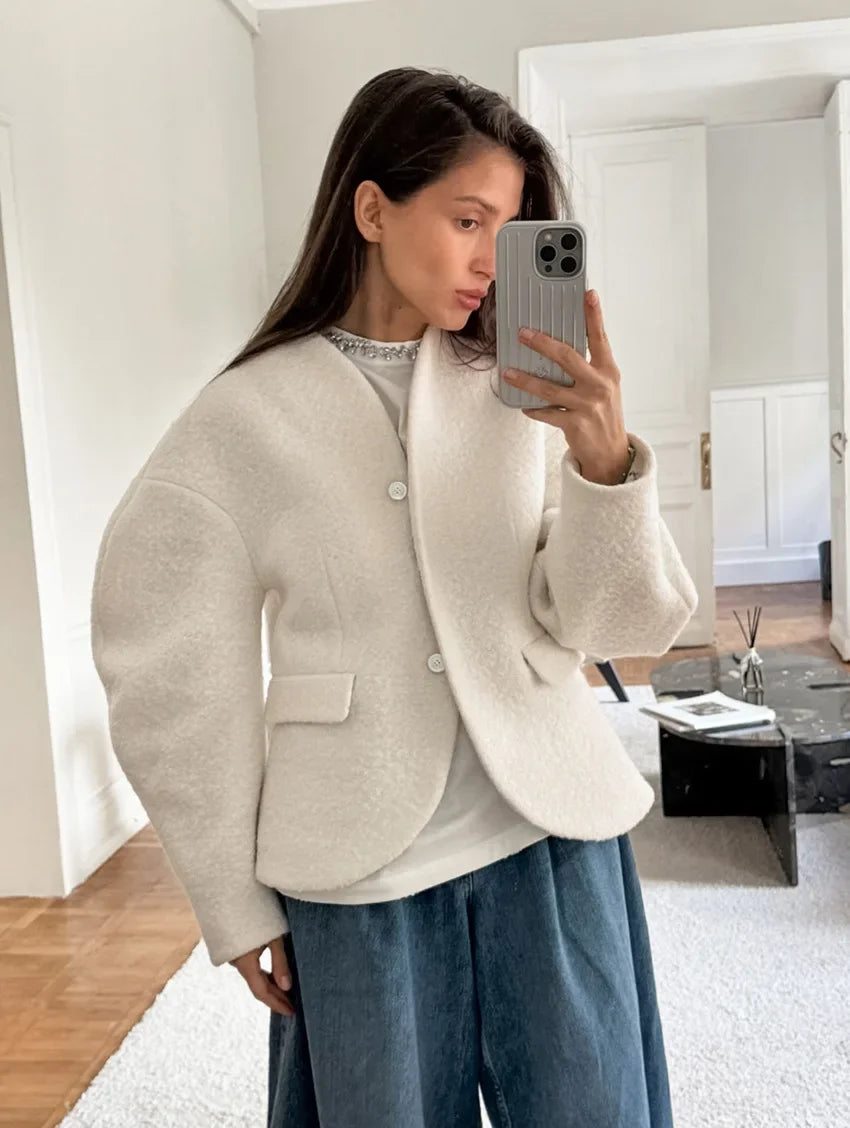 White Loose Knitwear Jackets For Women Fashion Elegant High Waist Autumn 2025 Fashion Commute Outwear Luxury Ladies Jackets