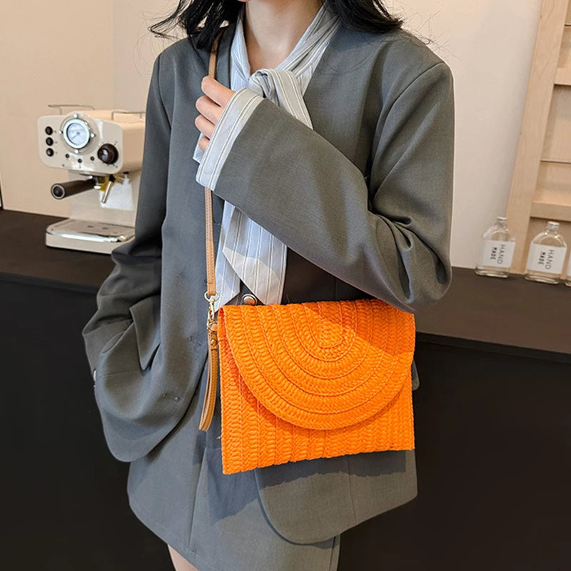 Summer Beach Straw Clutch Bag Cute Crossbody Bag for Women Travel Shoulder Bags Purse Ladies Casual Wicker Handbags