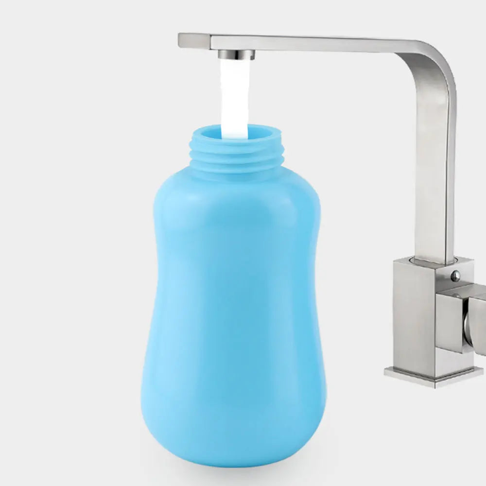 Portable Bidet Sprayer Travel Bidet with Hand Held Bidet Bottle for Personal Cleansing Personal Hygiene Care Toilet Bidet Shower