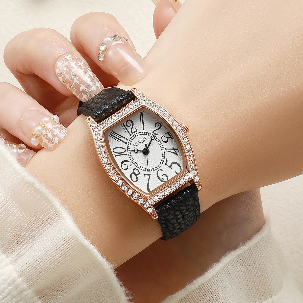 Women’s watch, student design, simple and elegant, lightweight luxury, niche fashion, sophisticated feel, wine barrel shape, exq